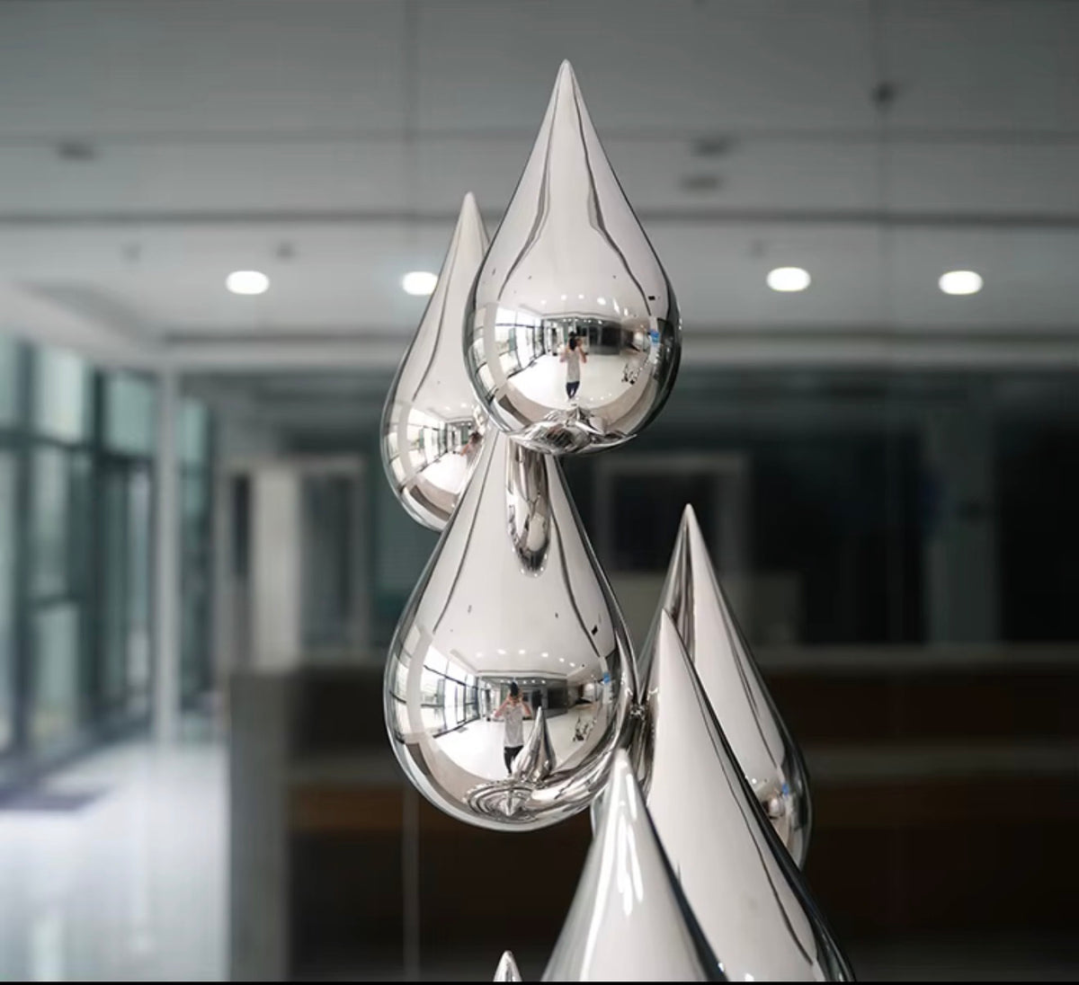 Serena Mirror Polished Stainless Steel Water Drop Sculpture