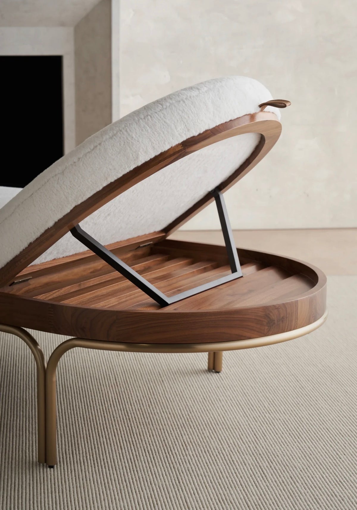 RHYTHM CHAISE