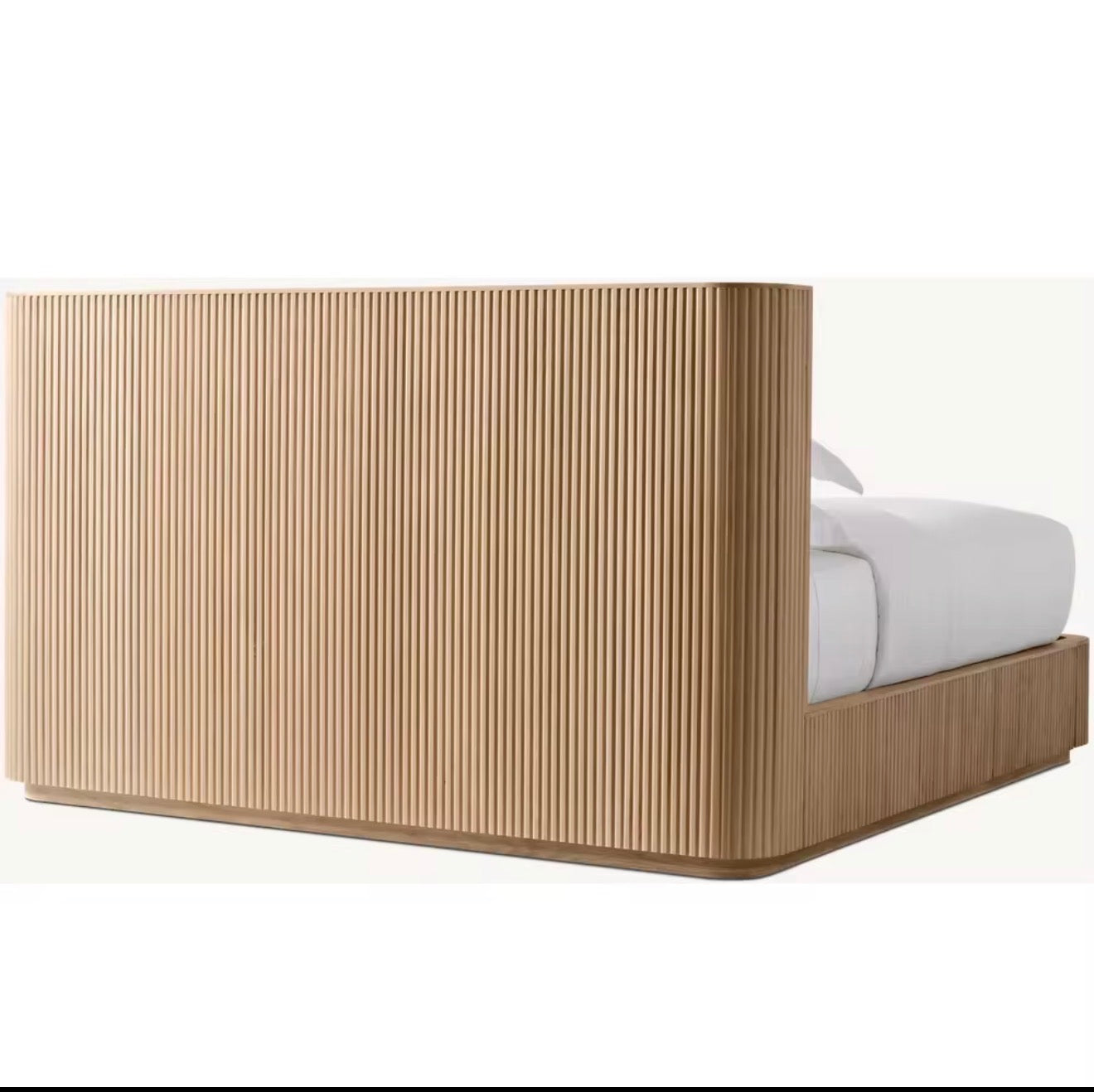 Casa Milano – Siena Wingback Floating Platform Bed