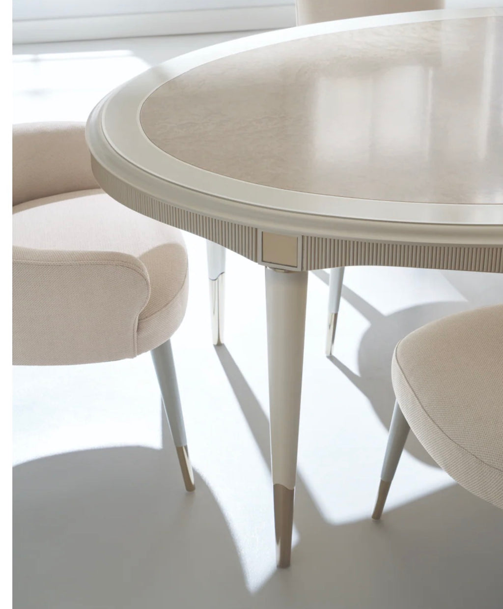 Casa Milano – Love Feast Oval Dining Table (Luxury Collection)