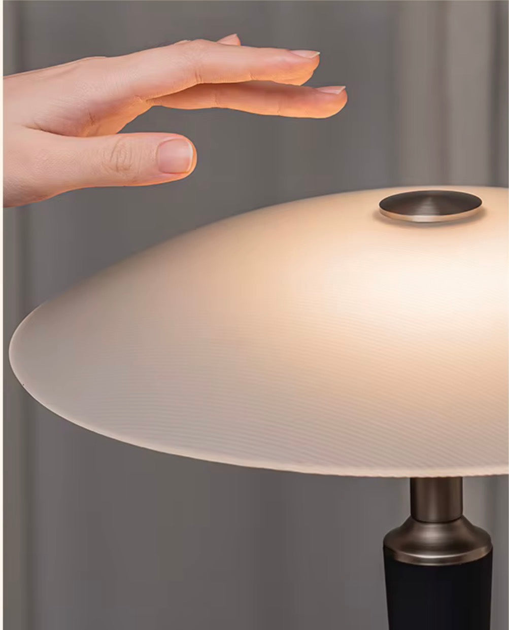 Jadeite Luminance Artisan Table Lamp