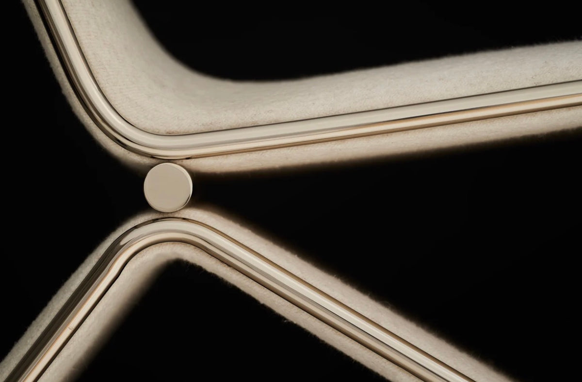 PARALLAX ACCENT CHAIR