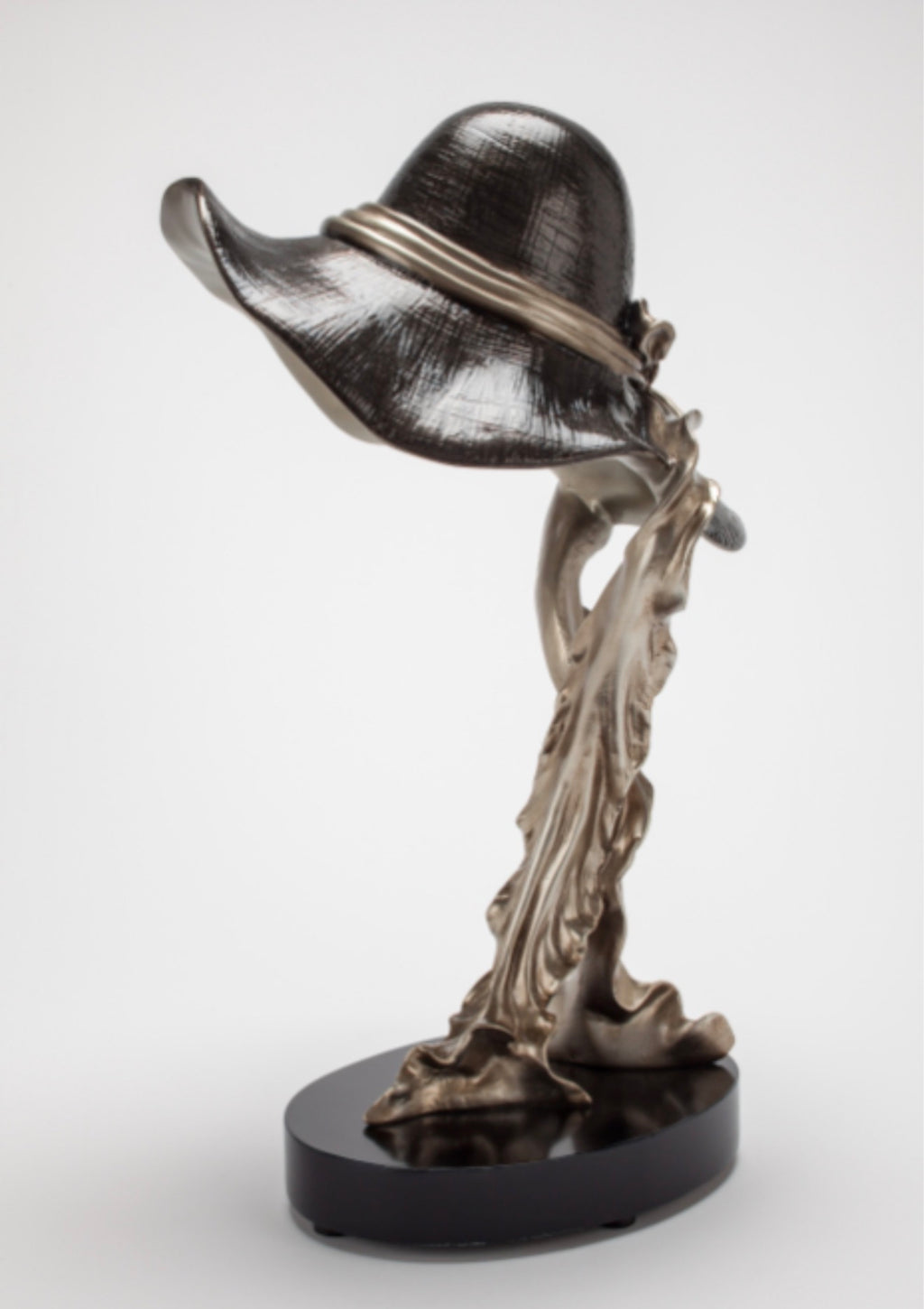 ÉLODIE SCULPTURAL HAT TABLE LAMP