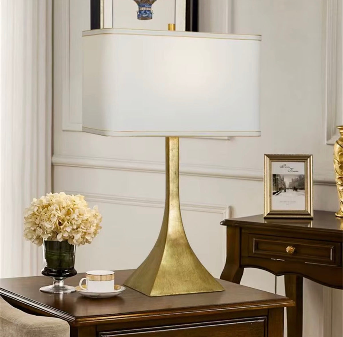COLETTE SCULPTURAL GOLD TABLE LAMP