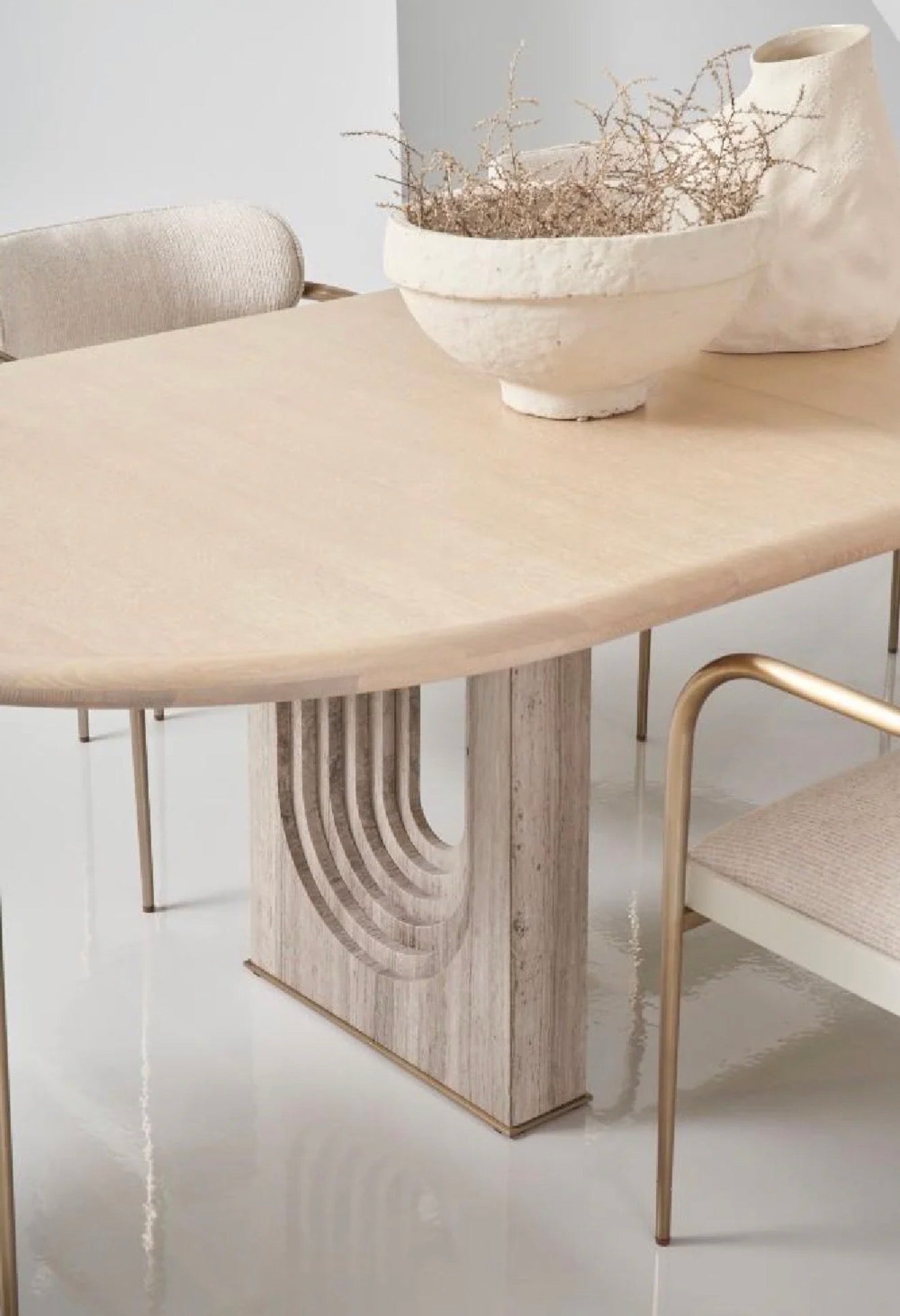 Casa Milano – Oval Oak Extendable Dining Table