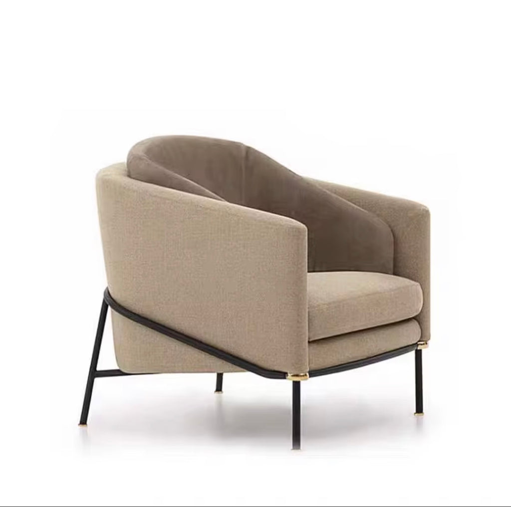 Casa Milano – Nicollet Signature Lounge Chair