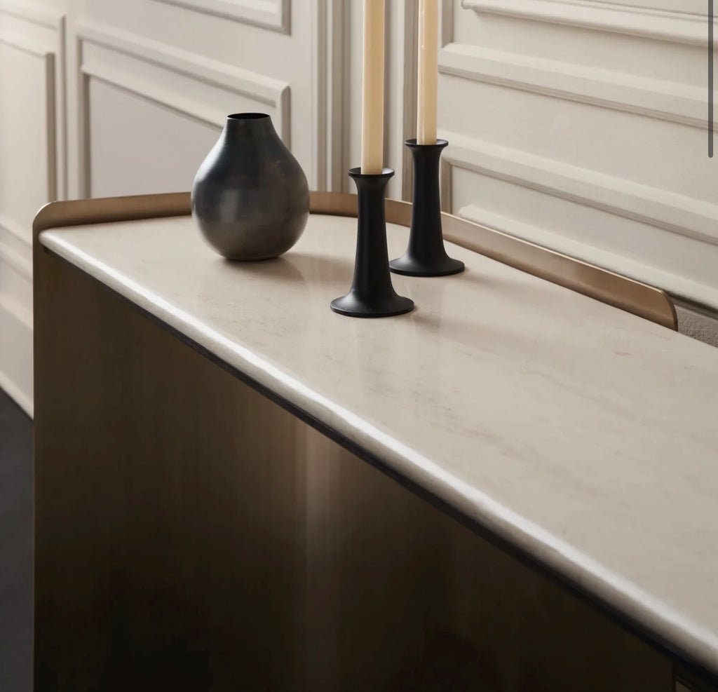 MOVEMENT CONSOLE/DESK