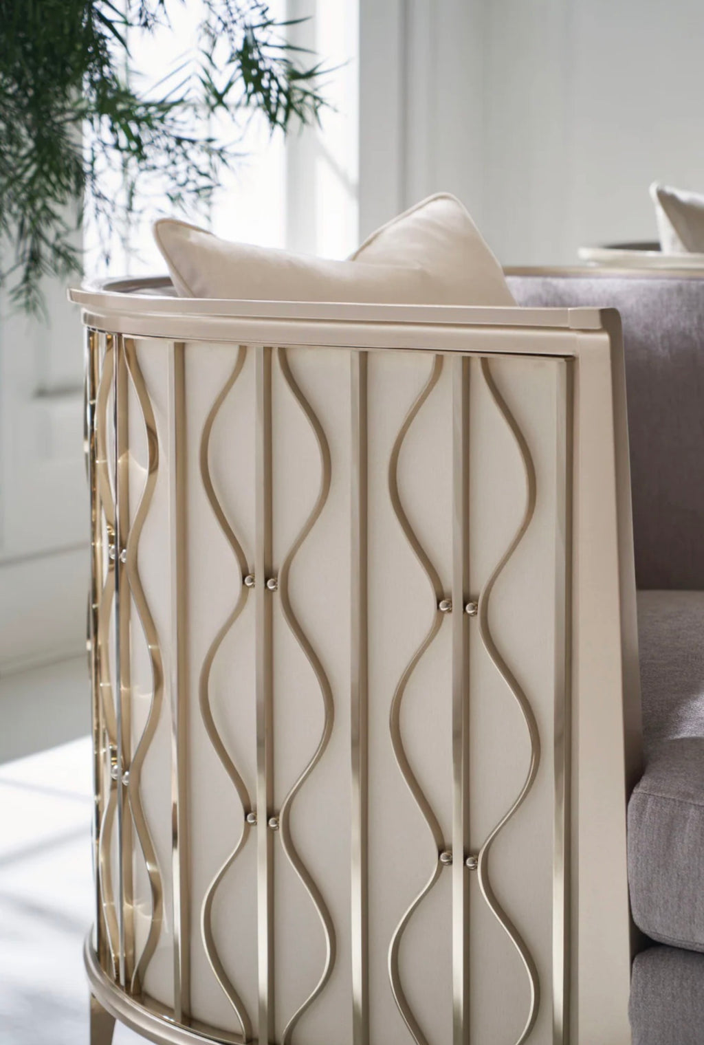 Casa Milano – Sculptural Lounge Chair