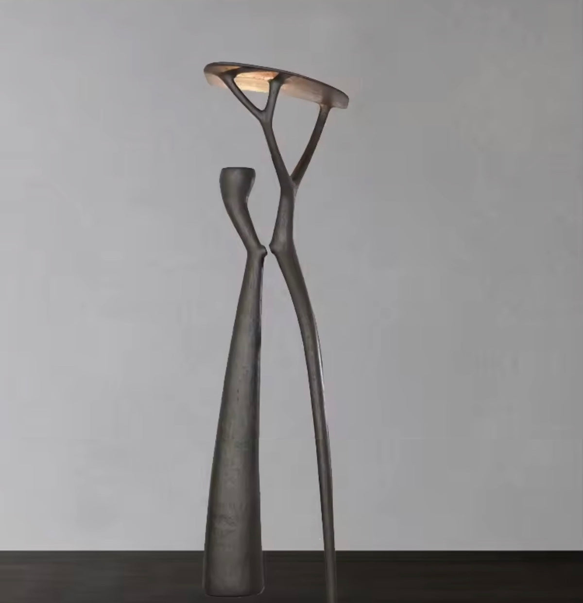 ELARA SCULPTURAL FLOOR LAMP