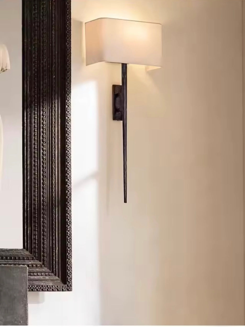 Varenne Wall Lamp