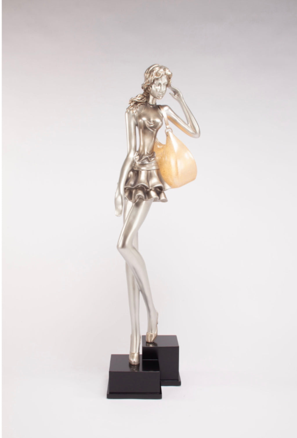 Andira Sculptural Floor Lamp