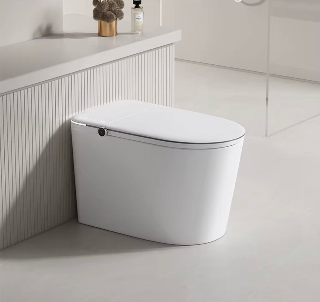 LUCIANO INTELLIGENT SMART TOILET WITH BIDET, AUTO LID & FOAM SHIELD