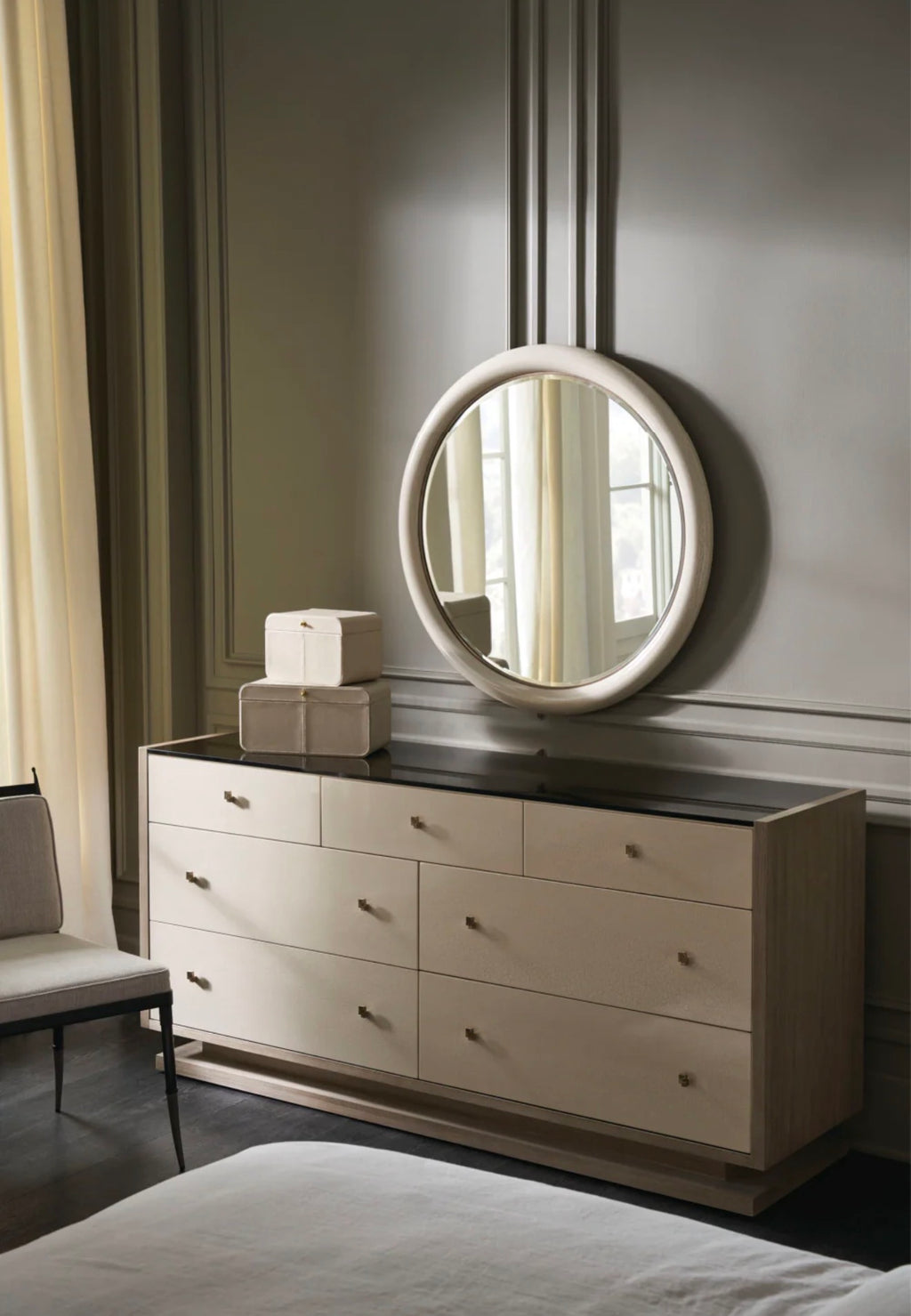 Casa Milano – Athena Beige Linen Buttoned Accent Chair