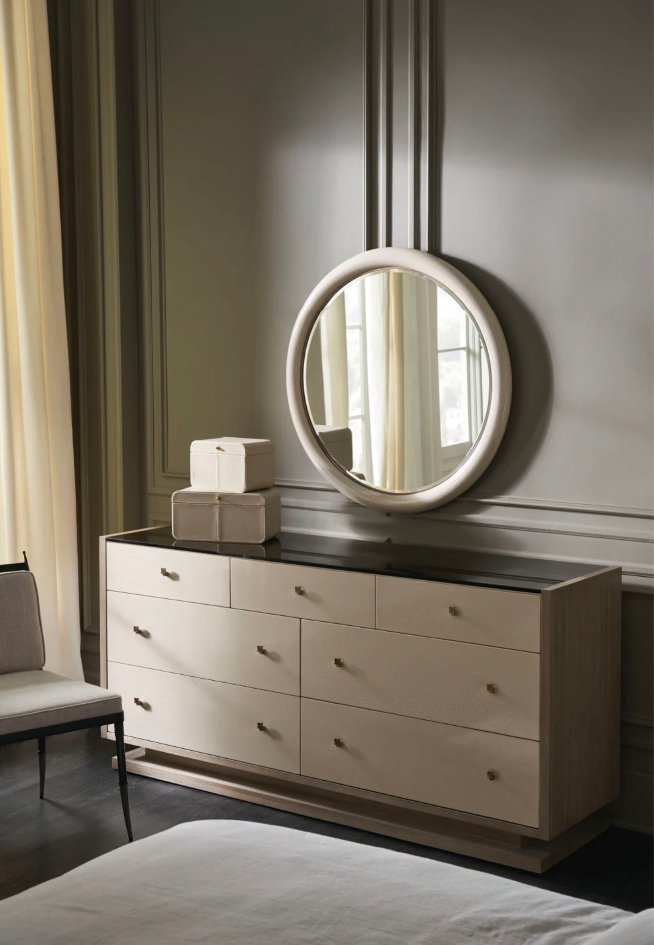 Casa Milano – Athena Beige Linen Buttoned Accent Chair