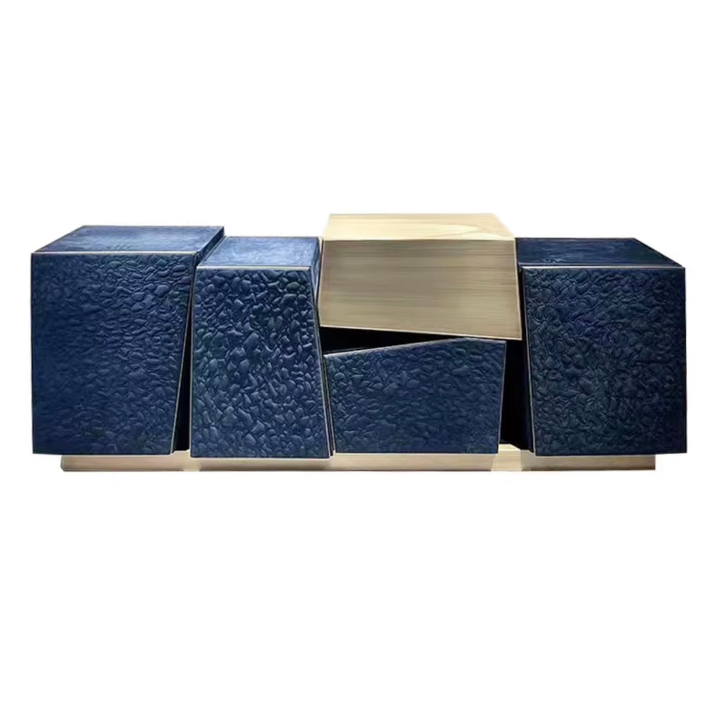 AUREVIA SCULPTURE SIDEBOARD