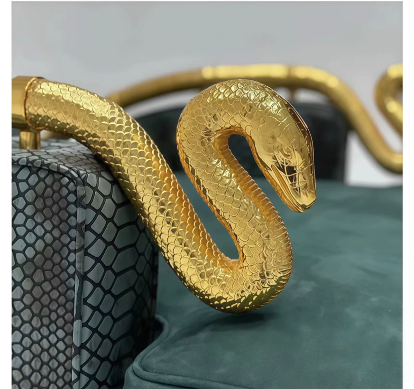 Casa Milano Palazzo Serpentine Armchair