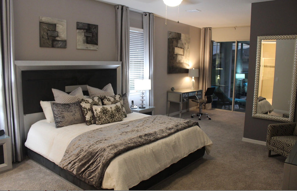 Casa Milano – Enzo Queen Upholstered Bed