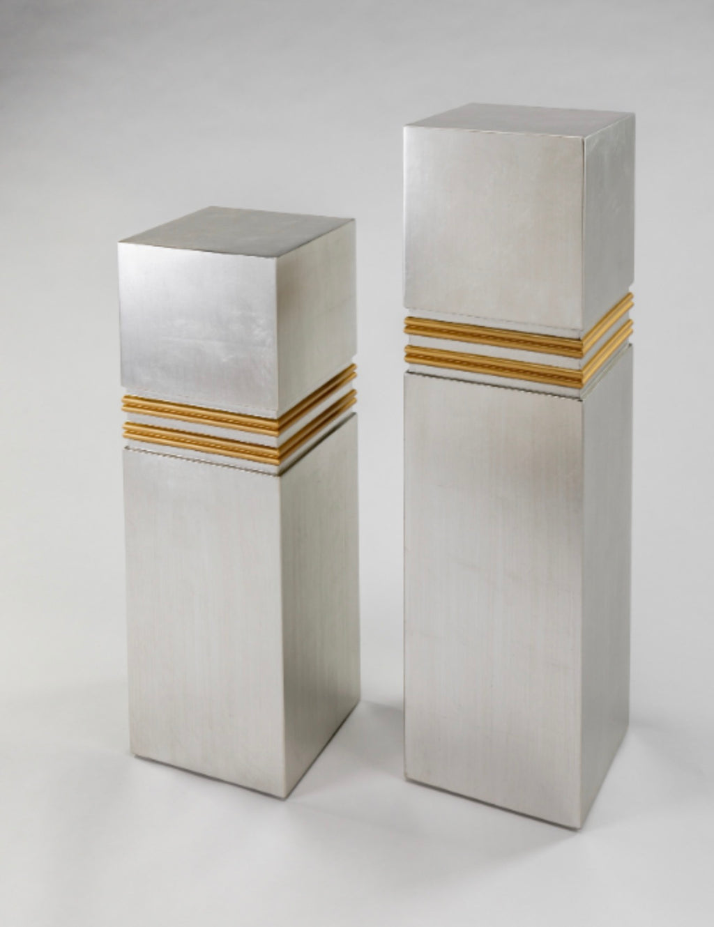 Cindy Accent Pedestal
