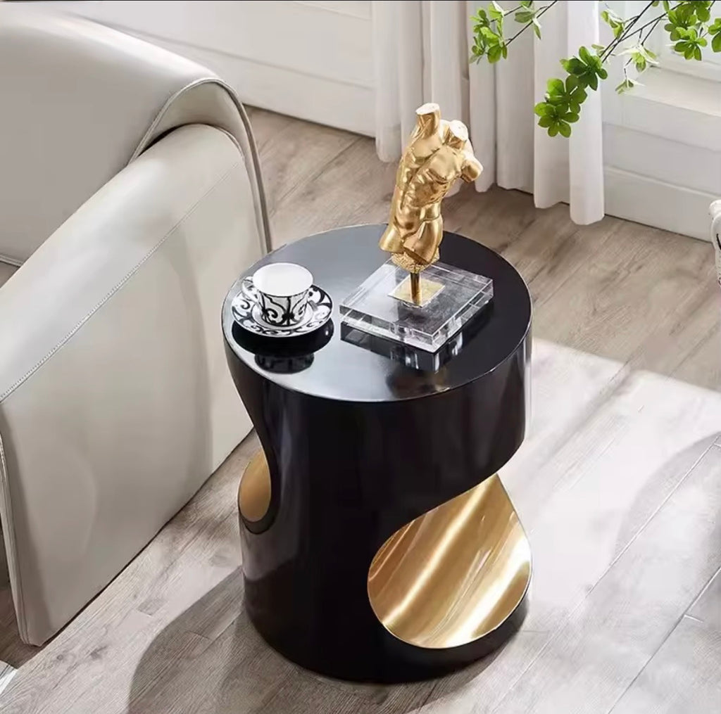 Varenna Sculptural Side Table