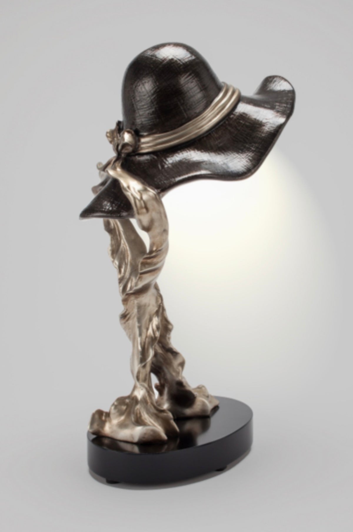 ÉLODIE SCULPTURAL HAT TABLE LAMP
