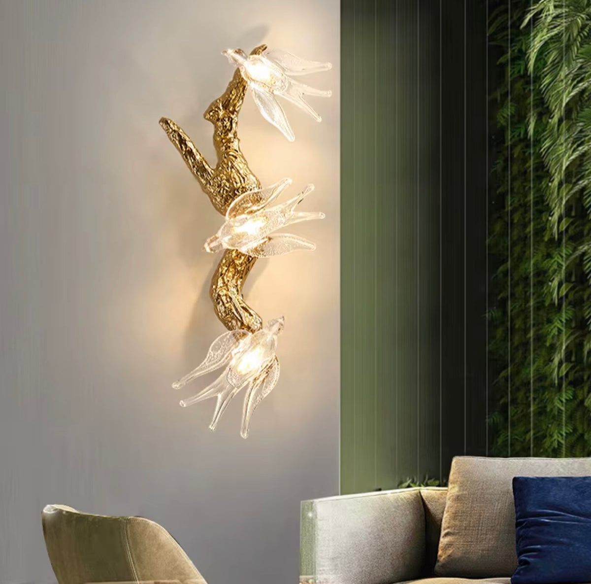 Susan Sculpture Wall Lamp