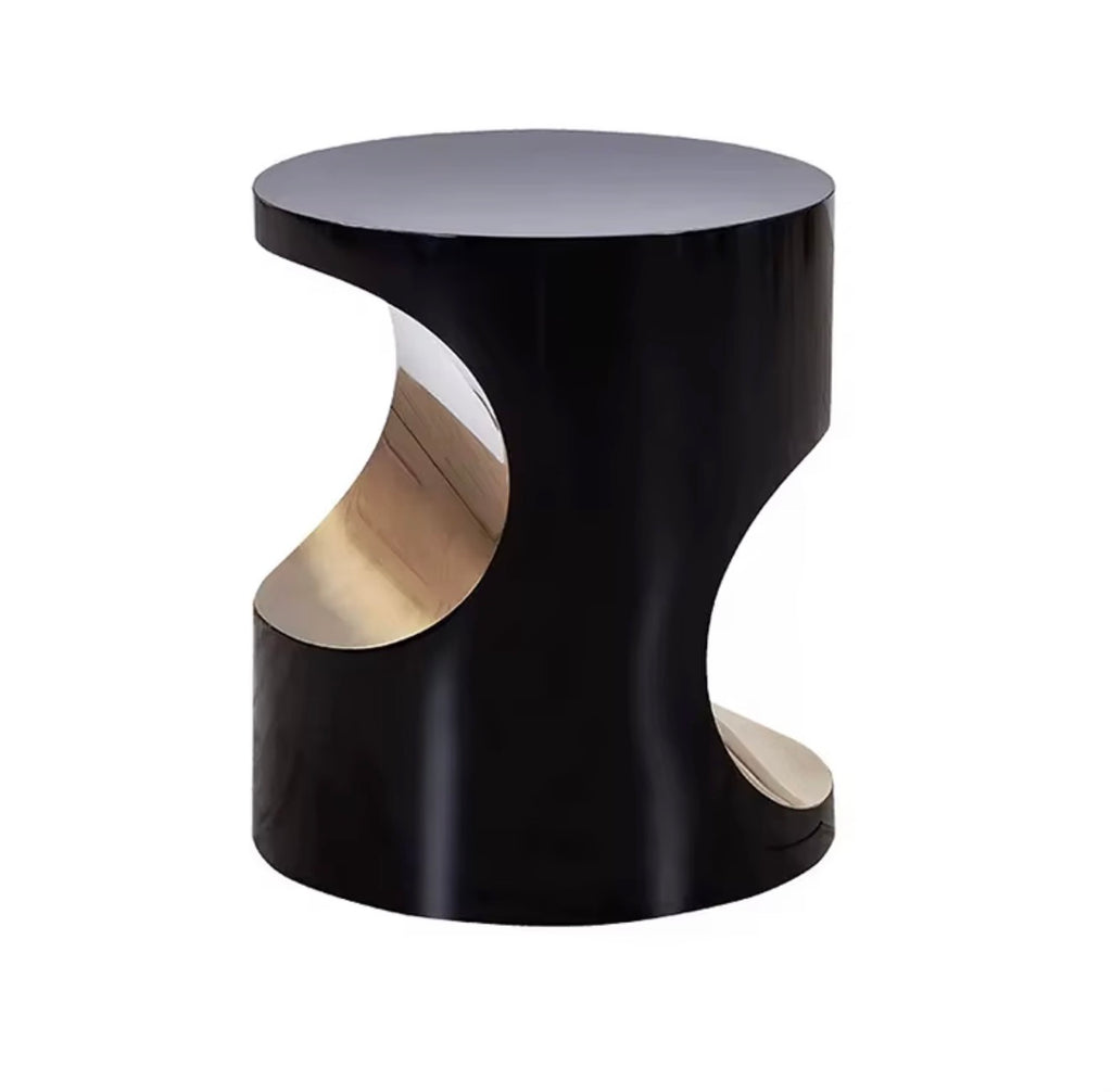 Varenna Sculptural Side Table