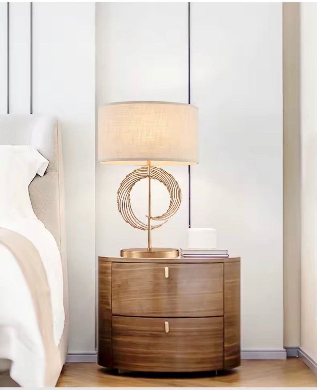 Casa Milano – Aurelia Gold Ring Table Lamp