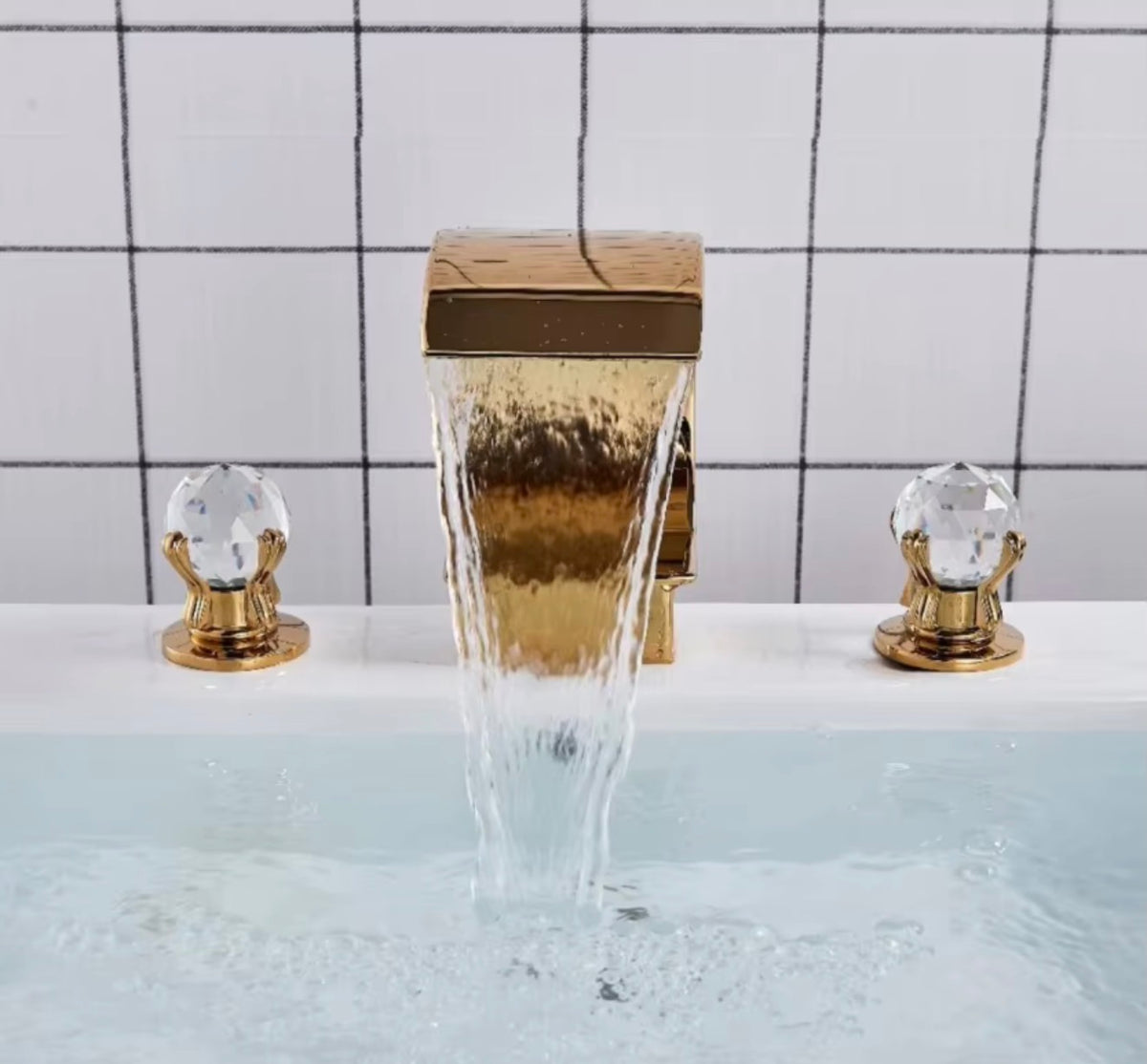 Bellamira Crystal Waterfall Basin Faucet