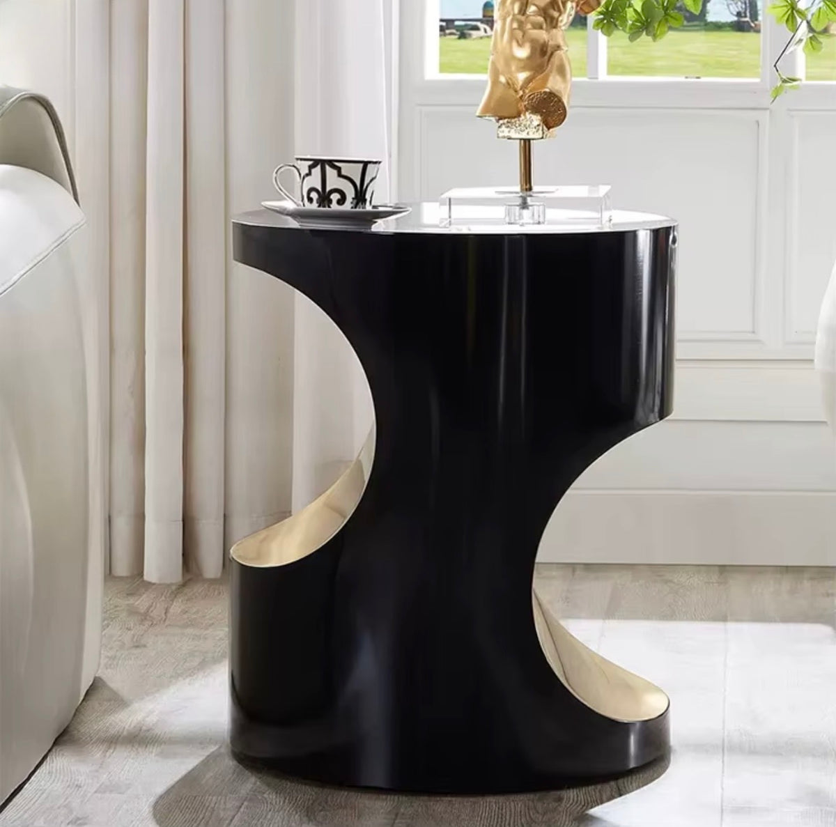 Varenna Sculptural Side Table