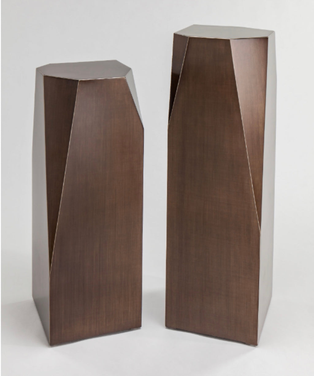 RENATTA SCULPTURAL PEDESTAL