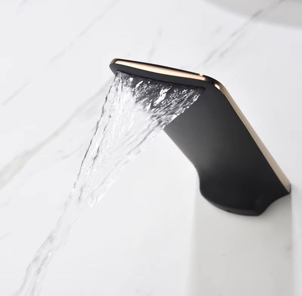 Valeria Wall-Mounted Waterfall Basin Faucet