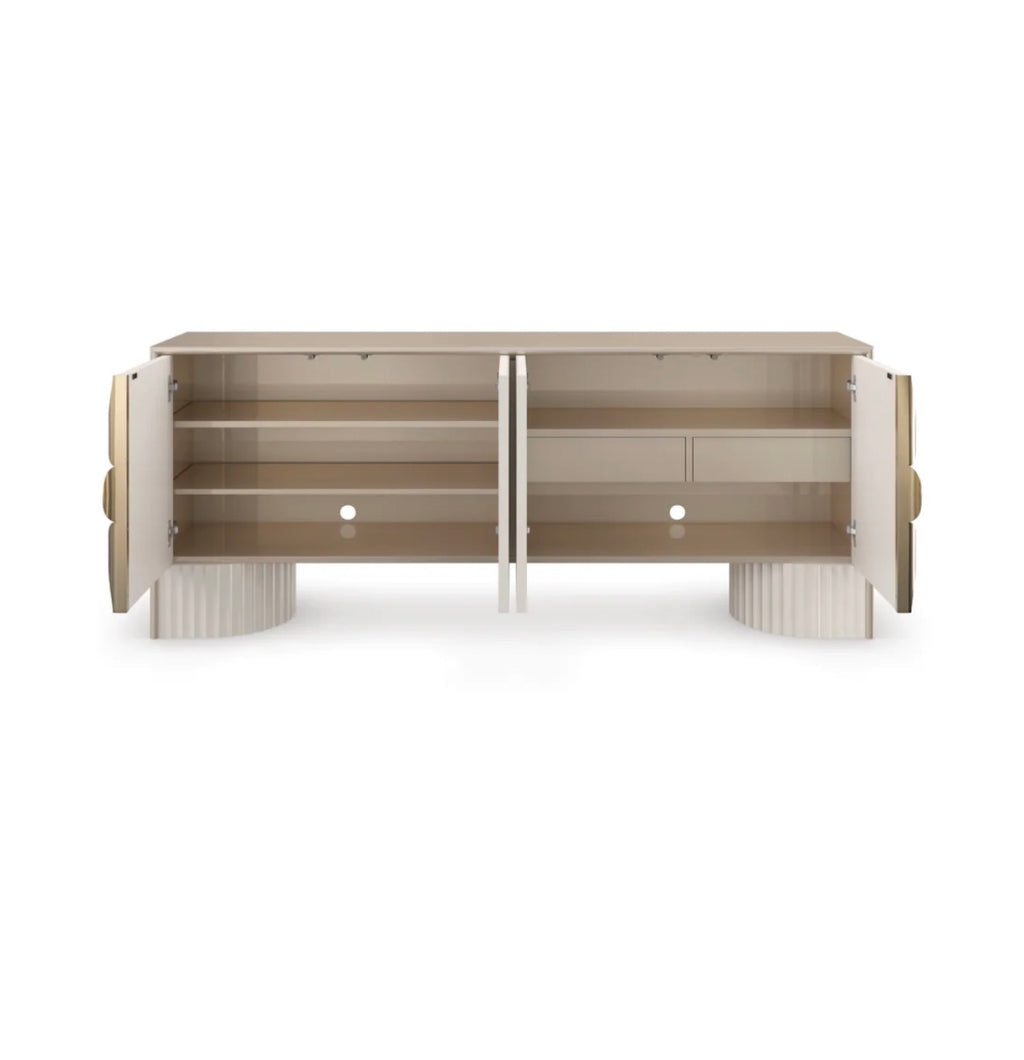 Casa Milano – Caracole Corinthian Collection