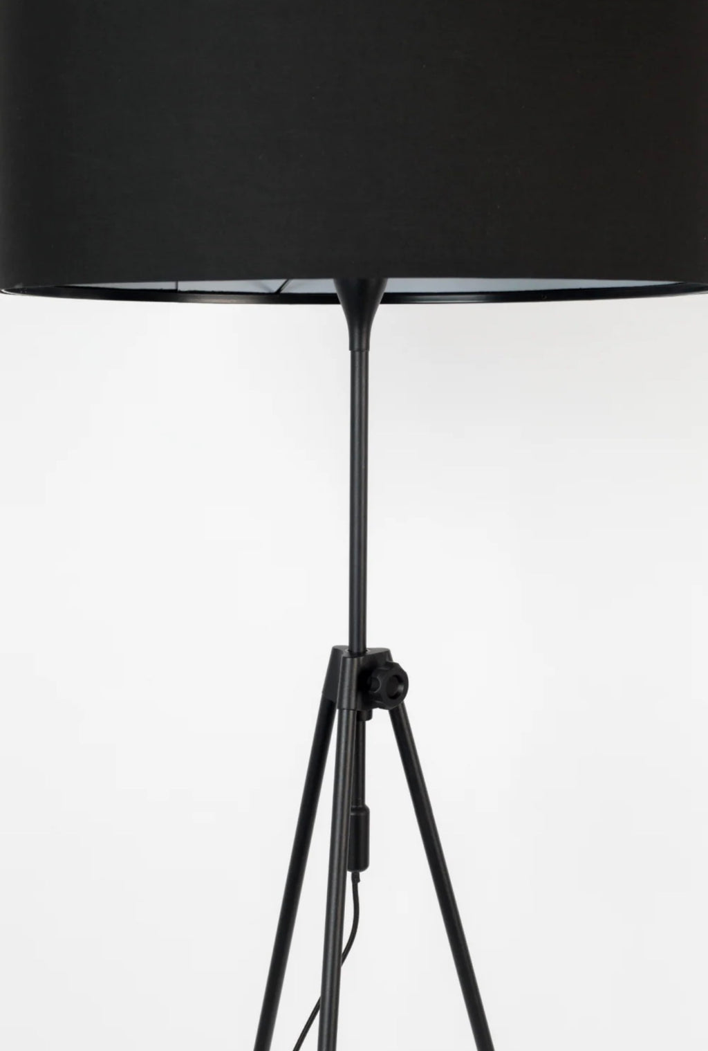 Casa Milano – Zuiver Lesley Adjustable Tripod Floor Lamp