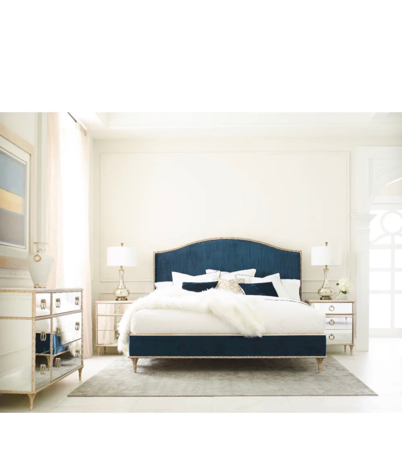Casa Milano – Mirrored Vintage Nightstand