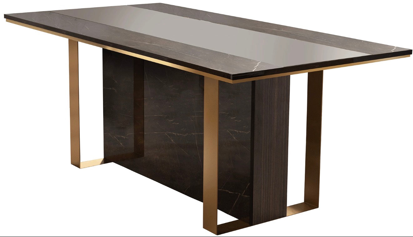 Casa Milano - Essenza Dining Table