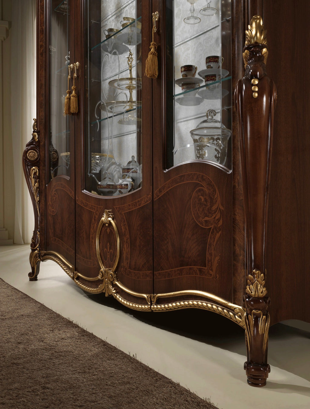 Casa Milano – Donatello 3-Door Italian Luxury China Cabinet