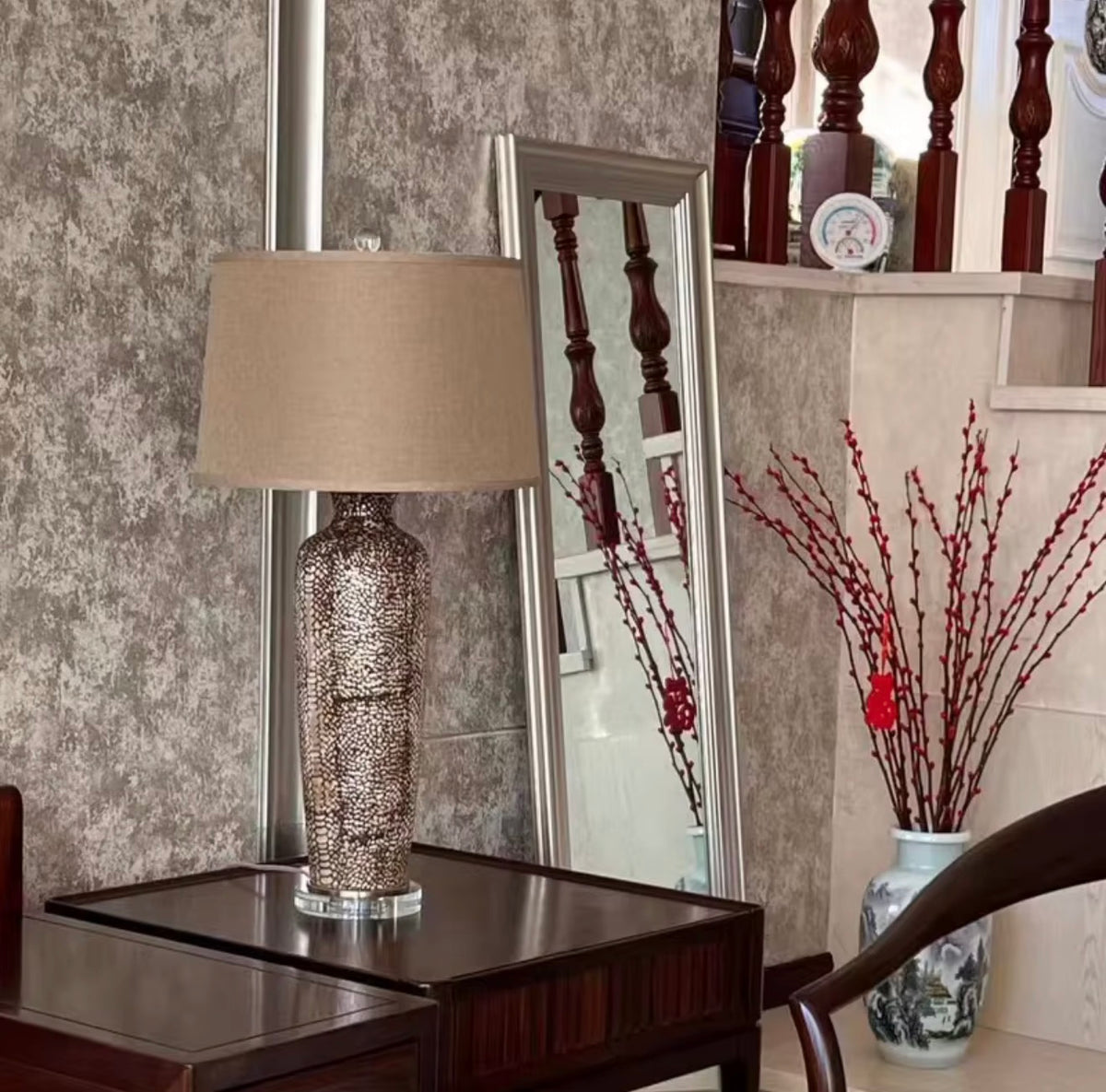 Snake Skin Pattern Table Lamp