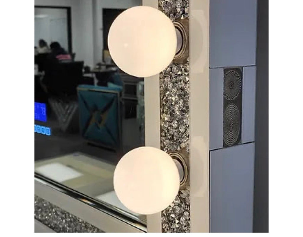 Casa Milano –  Ella Vanity