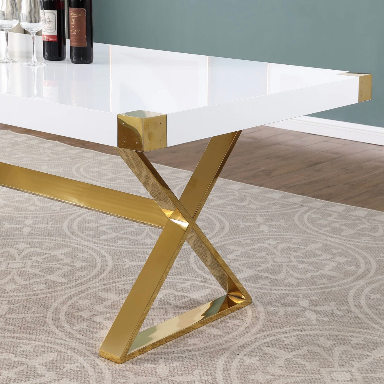 Casa Milano – Adel Table